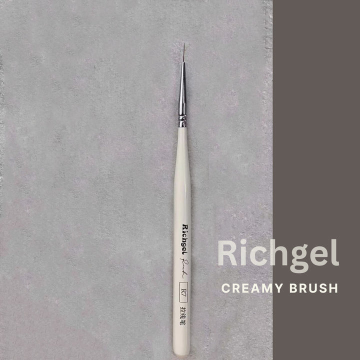 Bee Lady Nails - Creamy Brush R7 Long Liner