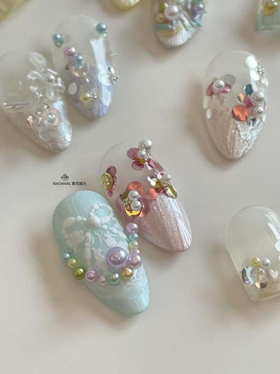 Xiao A - 12 Grid glitter set