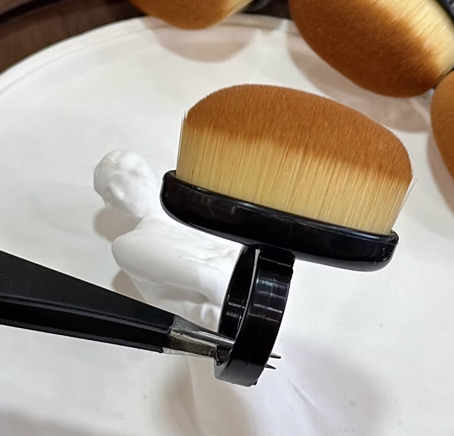 Bee Lady Nails - Ring Nail Dust Brush