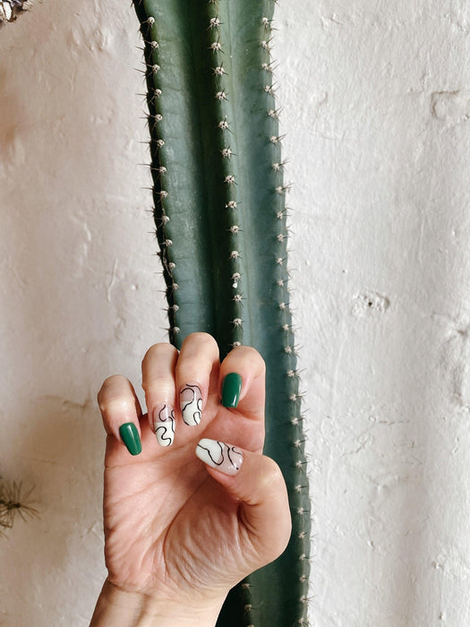 KOKOIST E-109 Holly Green - Bee Lady nails & goods